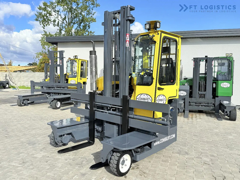 Combilift FOUR-WAY / MULTI-DIRECTIONAL FORKLIFT / ONLY 491 HOURS / C2500 / GAS / DUPLEX 4600MM / SHORT – ONLY 1900MM / WIDTH 2700MM WITH F - 4-weg zijlader: afbeelding 2 Combilift FOUR-WAY / MULTI-DIRECTIONAL FORKLIFT / ONLY 491 HOURS / C2500 / GAS / DUPLEX 4600MM / SHORT – ONLY 1900MM / WIDTH 2700MM WITH F - 4-weg zijlader: afbeelding 2