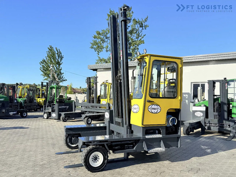 Combilift FOUR-WAY MULTIDIRECTIONAL FORKLIFT C5000 / GAS / TRIPLEX 6000MM / ONLY 4263 HOURS / FORK POSITIONER / EXCELLENT CONDITION / Wide - 4-weg zijlader: afbeelding 3 Combilift FOUR-WAY MULTIDIRECTIONAL FORKLIFT C5000 / GAS / TRIPLEX 6000MM / ONLY 4263 HOURS / FORK POSITIONER / EXCELLENT CONDITION / Wide - 4-weg zijlader: afbeelding 3