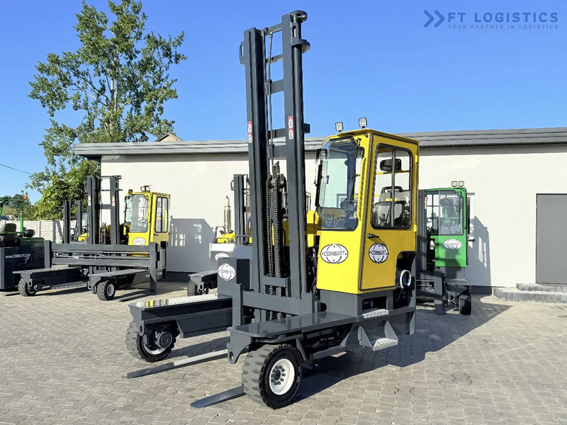 Combilift FOUR-WAY MULTIDIRECTIONAL FORKLIFT C5000 / GAS / TRIPLEX 6000MM / ONLY 4263 HOURS / FORK POSITIONER / EXCELLENT CONDITION / Wide - 4-weg zijlader: afbeelding 1 Combilift FOUR-WAY MULTIDIRECTIONAL FORKLIFT C5000 / GAS / TRIPLEX 6000MM / ONLY 4263 HOURS / FORK POSITIONER / EXCELLENT CONDITION / Wide - 4-weg zijlader: afbeelding 1
