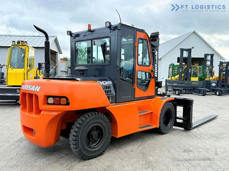 Diesel heftruck Doosan DOOSAN / DUPLEX 3000MM / SIDE SHIFT / FORK POSITIONER / 2500MM FORKS / 7000KG / CABIN / LIKE NEW DOOSAN / DUPLEX 3000MM / SIDE S: afbeelding 8 Diesel heftruck Doosan DOOSAN / DUPLEX 3000MM / SIDE SHIFT / FORK POSITIONER / 2500MM FORKS / 7000KG / CABIN / LIKE NEW DOOSAN / DUPLEX 3000MM / SIDE S: afbeelding 8
