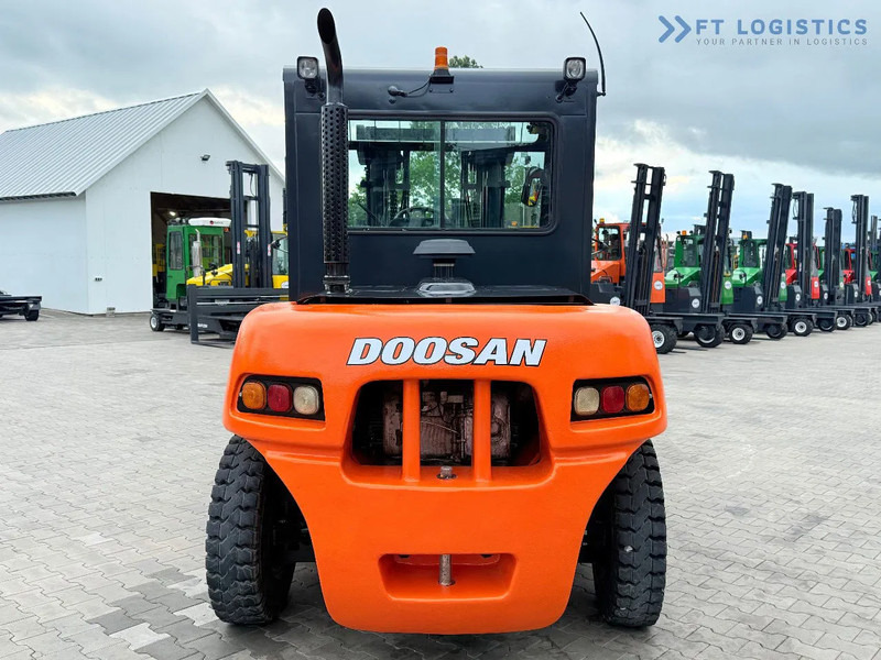 Diesel heftruck Doosan DOOSAN / DUPLEX 3000MM / SIDE SHIFT / FORK POSITIONER / 2500MM FORKS / 7000KG / CABIN / LIKE NEW DOOSAN / DUPLEX 3000MM / SIDE S: afbeelding 10 Diesel heftruck Doosan DOOSAN / DUPLEX 3000MM / SIDE SHIFT / FORK POSITIONER / 2500MM FORKS / 7000KG / CABIN / LIKE NEW DOOSAN / DUPLEX 3000MM / SIDE S: afbeelding 10