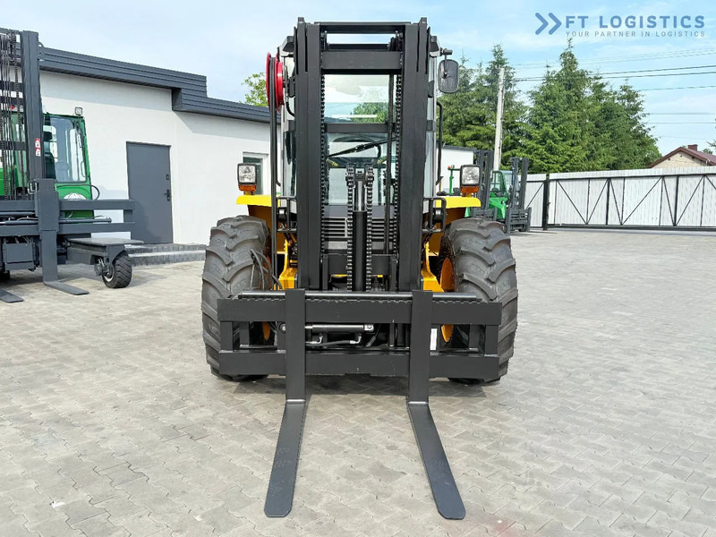 JCB 940 / DIESEL / TRIPLEX 4500MM / FORK POSITIONER / SIDE SHIFT / 4T / NEW TYRES / LIKE NEW 940 / DIESEL / TRIPLEX 4500MM / FORK PO - Ruw terrein heftruck: afbeelding 4 JCB 940 / DIESEL / TRIPLEX 4500MM / FORK POSITIONER / SIDE SHIFT / 4T / NEW TYRES / LIKE NEW 940 / DIESEL / TRIPLEX 4500MM / FORK PO - Ruw terrein heftruck: afbeelding 4