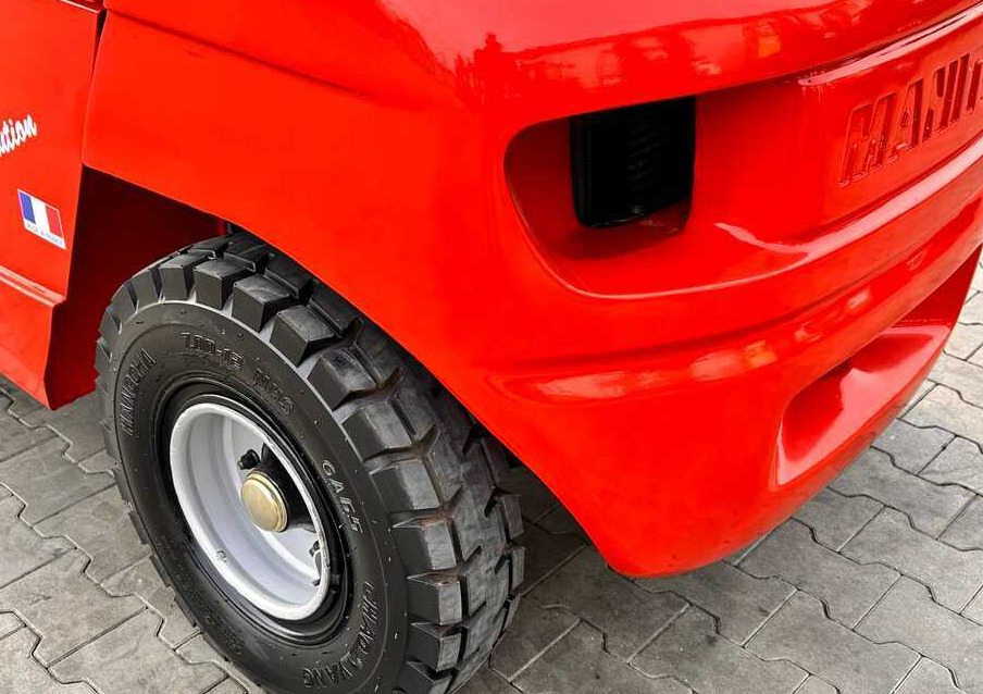 Manitou MSI30 / DIESEL / DUPLEX / 3400MM / CABIN / FORK POSITIONER / SIDE SHIFT / LIKE NEW - Ruw terrein heftruck: afbeelding 5 Manitou MSI30 / DIESEL / DUPLEX / 3400MM / CABIN / FORK POSITIONER / SIDE SHIFT / LIKE NEW - Ruw terrein heftruck: afbeelding 5