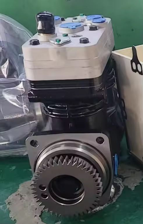 CATERPILLAR 304-2693 440-1616 226-9580 10R-6317 - Airco compressor voor Graafmachine: afbeelding 2 CATERPILLAR 304-2693 440-1616 226-9580 10R-6317 - Airco compressor voor Graafmachine: afbeelding 2