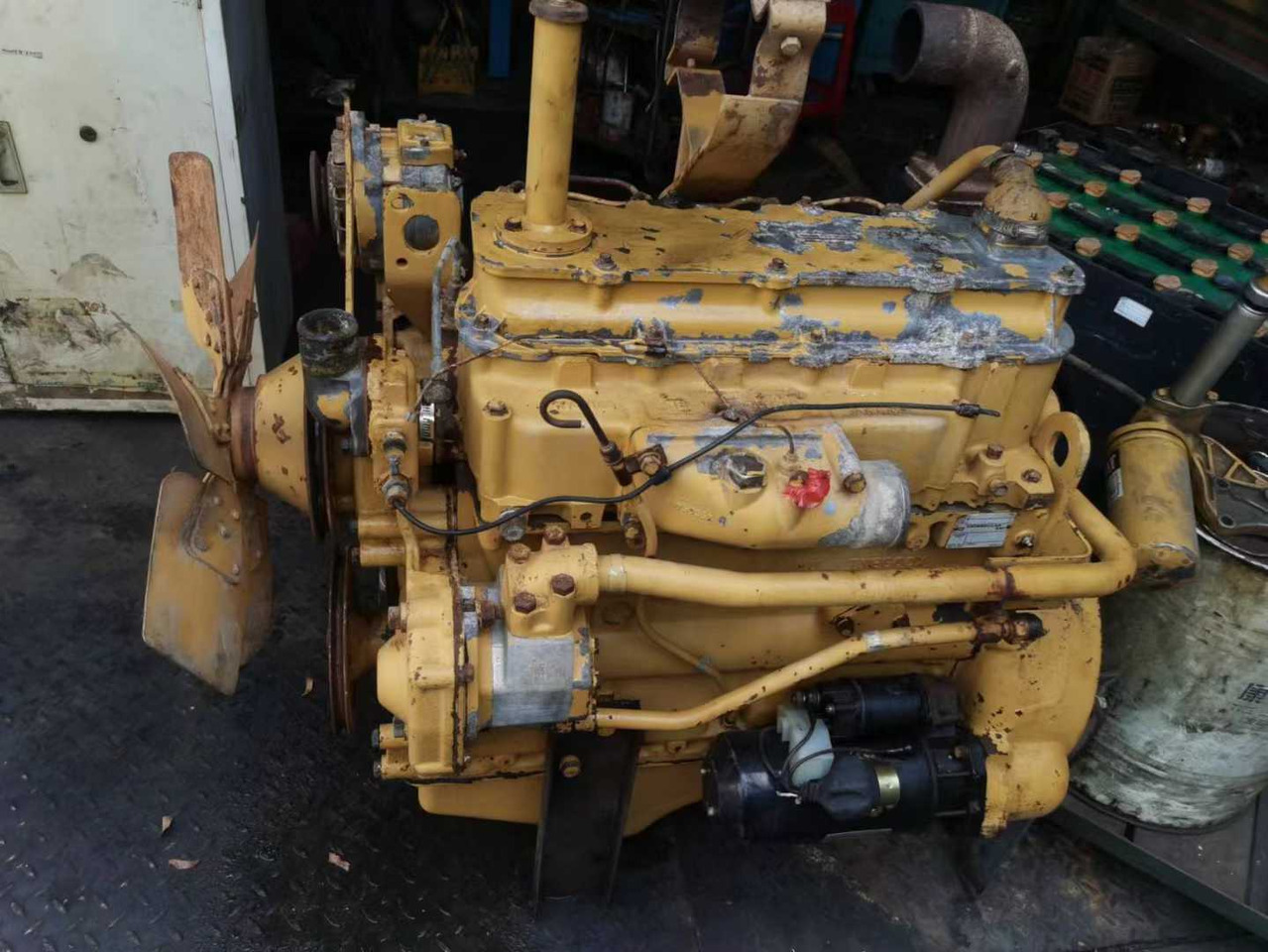 CATERPILLAR 3204C - Motor voor Bulldozer: afbeelding 1 CATERPILLAR 3204C - Motor voor Bulldozer: afbeelding 1