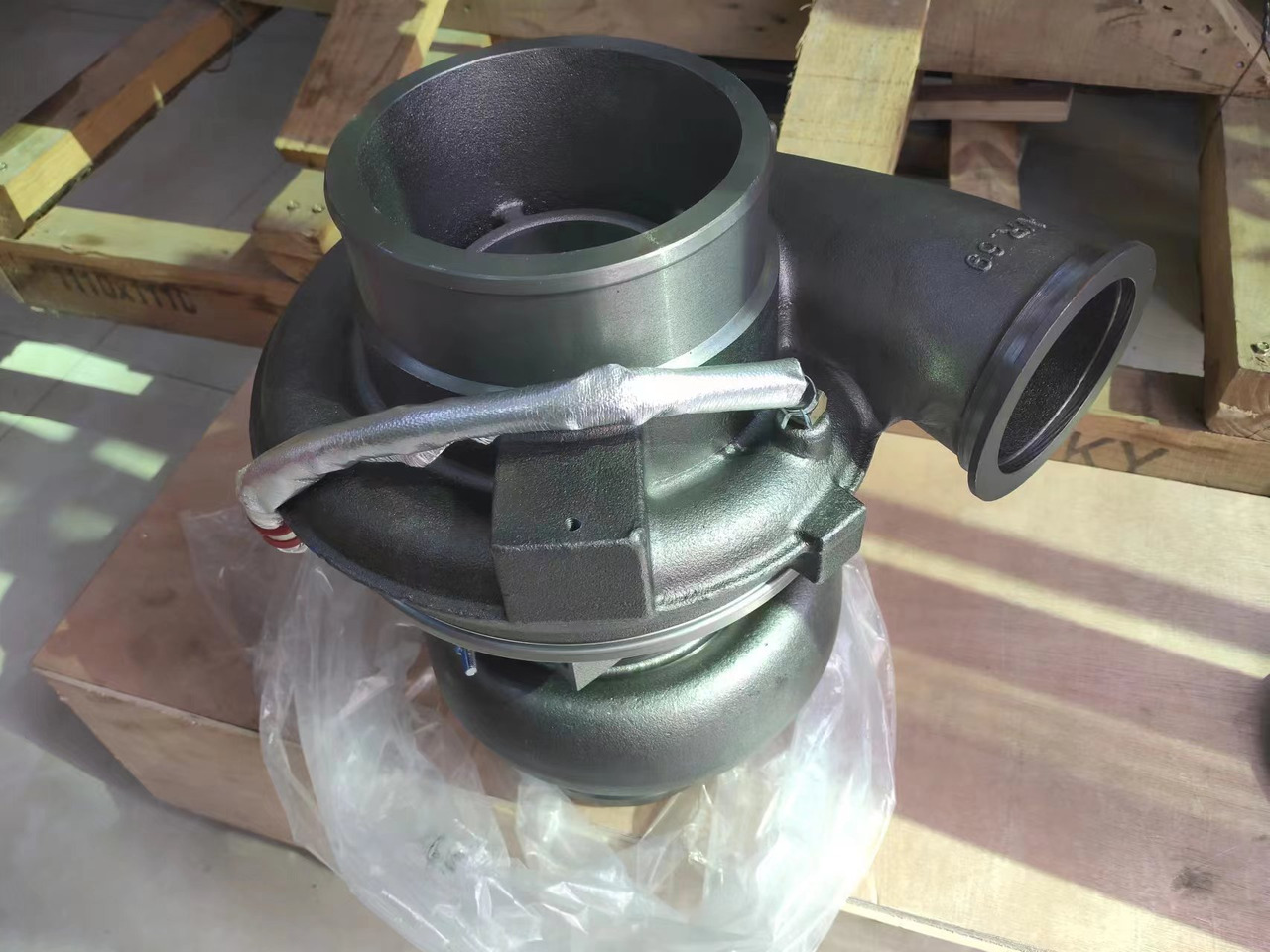 CATERPILLAR 366-0183 - Turbolader voor Graafmachine: afbeelding 1 CATERPILLAR 366-0183 - Turbolader voor Graafmachine: afbeelding 1