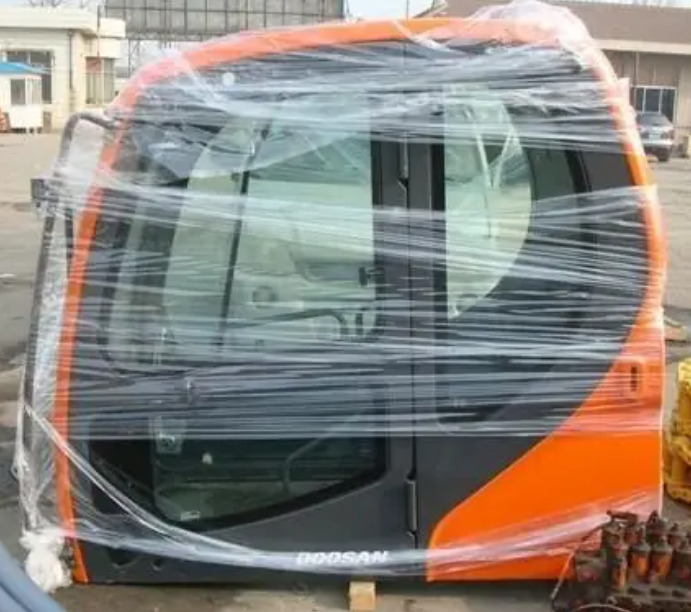DOOSAN DX225 - Cabine voor Graafmachine: afbeelding 4 DOOSAN DX225 - Cabine voor Graafmachine: afbeelding 4