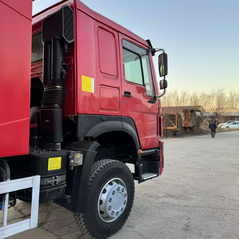 HOWO 371 6*4 - Kipper vrachtwagen: afbeelding 2 HOWO 371 6*4 - Kipper vrachtwagen: afbeelding 2