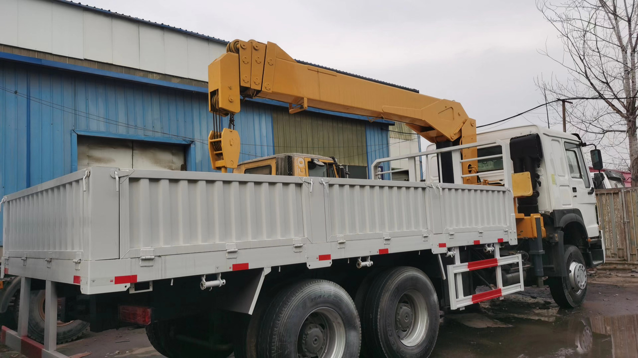 HOWO 371 - Kraanwagen: afbeelding 2 HOWO 371 - Kraanwagen: afbeelding 2