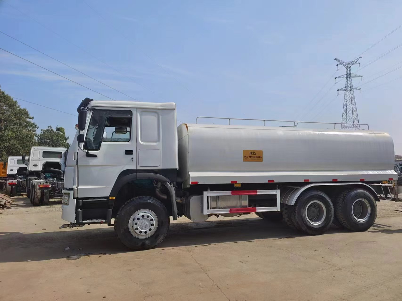 HOWO 6×4 ,20 cubic meters - Tankwagen: afbeelding 5 HOWO 6×4 ,20 cubic meters - Tankwagen: afbeelding 5