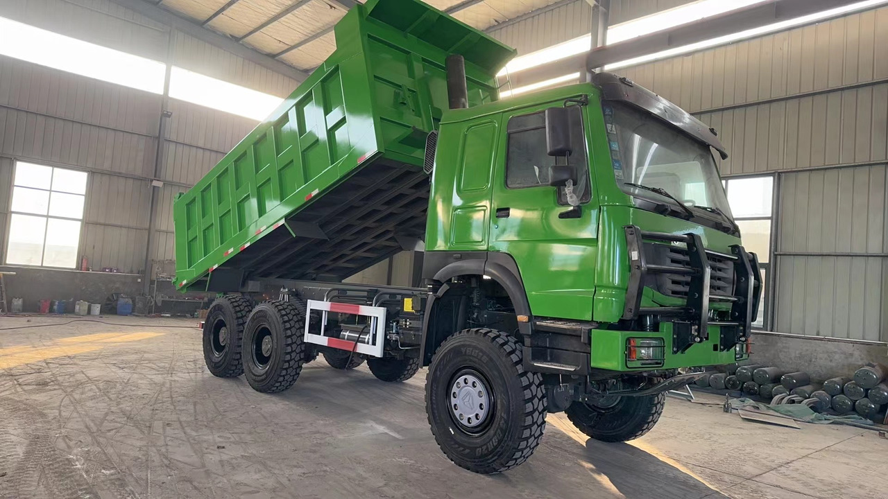 HOWO 6*6  dump truck - Kipper vrachtwagen: afbeelding 1 HOWO 6*6  dump truck - Kipper vrachtwagen: afbeelding 1
