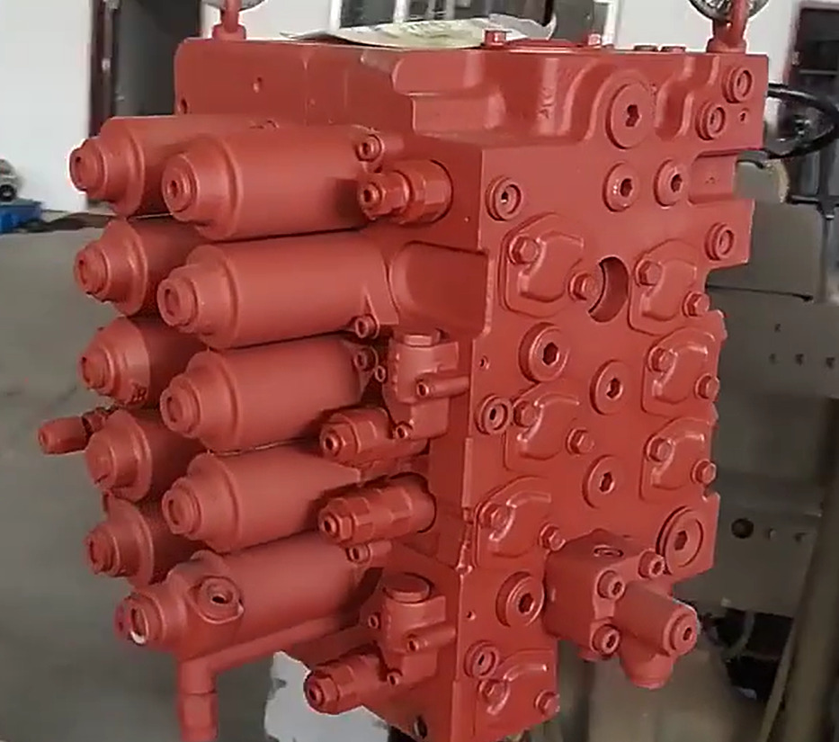 HYUNDAI R210-7 31Q6-16113 31Q6-16111 - Hydraulische klep voor Graafmachine: afbeelding 1 HYUNDAI R210-7 31Q6-16113 31Q6-16111 - Hydraulische klep voor Graafmachine: afbeelding 1