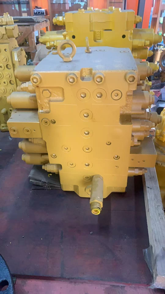 HYUNDAI R210-7 - Hydraulische klep voor Graafmachine: afbeelding 4 HYUNDAI R210-7 - Hydraulische klep voor Graafmachine: afbeelding 4