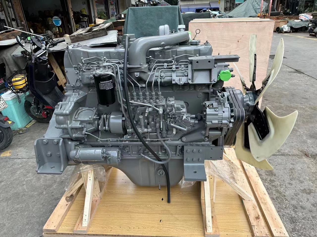 ISUZU 6SD1 - Motor: afbeelding 1 ISUZU 6SD1 - Motor: afbeelding 1