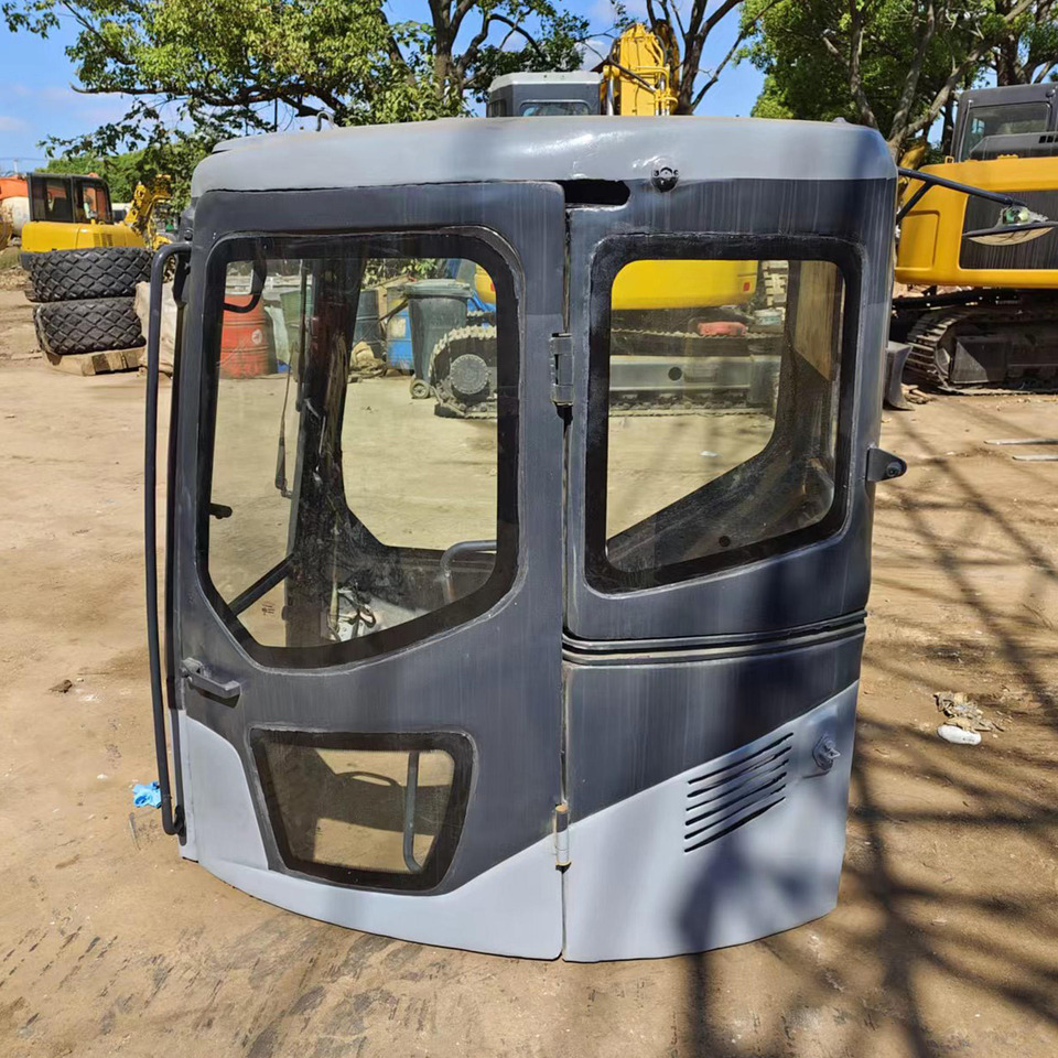 KOMATSU 21W-54-00511 21W-54-00512 21W-54-00513 - Cabine voor Graafmachine: afbeelding 2 KOMATSU 21W-54-00511 21W-54-00512 21W-54-00513 - Cabine voor Graafmachine: afbeelding 2