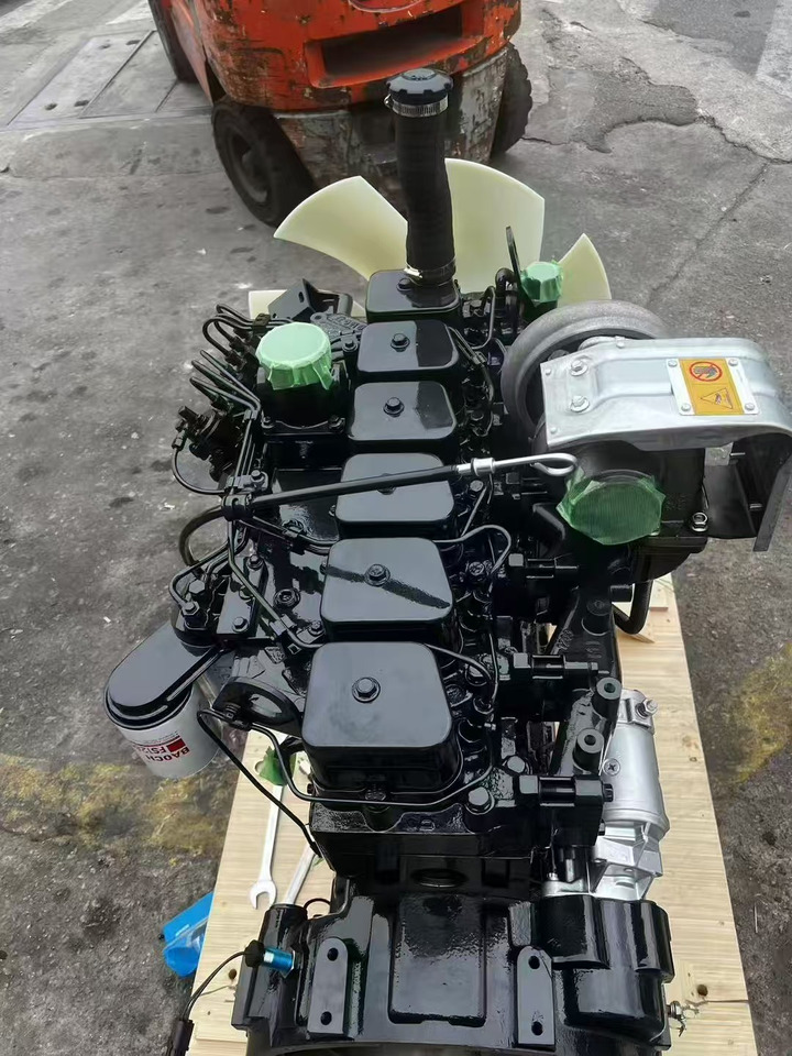 KOMATSU 6D102E - Motor voor Lader: afbeelding 1 KOMATSU 6D102E - Motor voor Lader: afbeelding 1