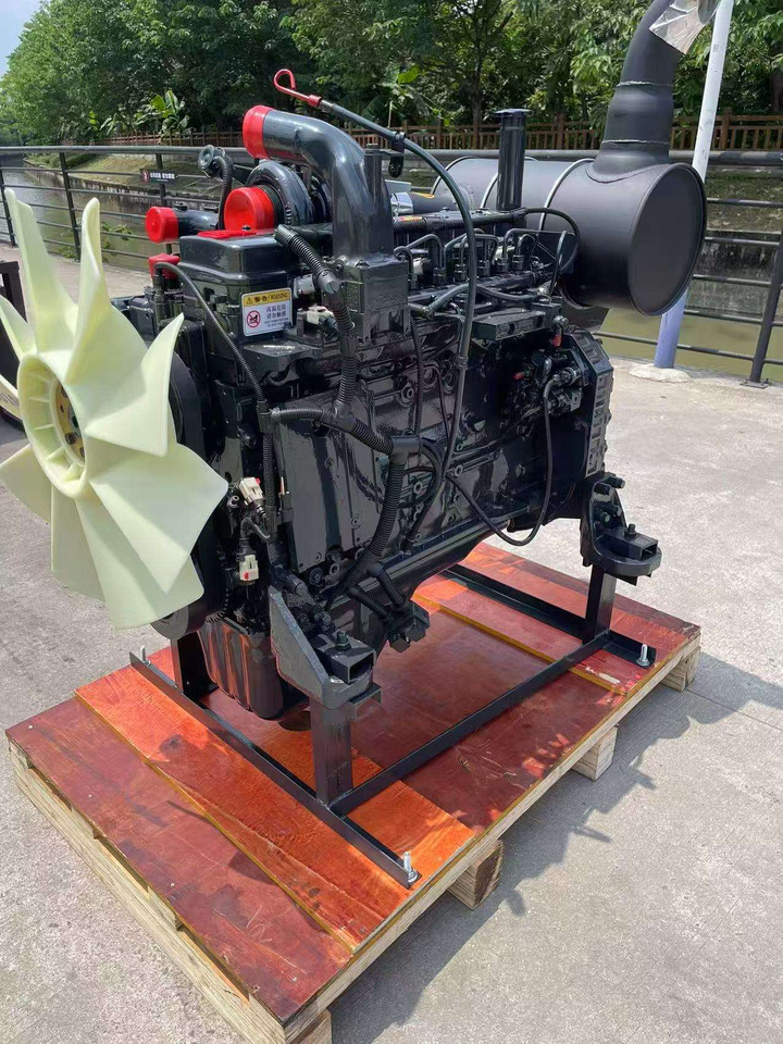 KOMATSU 6D107E-1 6D107E - Motor voor Graafmachine: afbeelding 4 KOMATSU 6D107E-1 6D107E - Motor voor Graafmachine: afbeelding 4