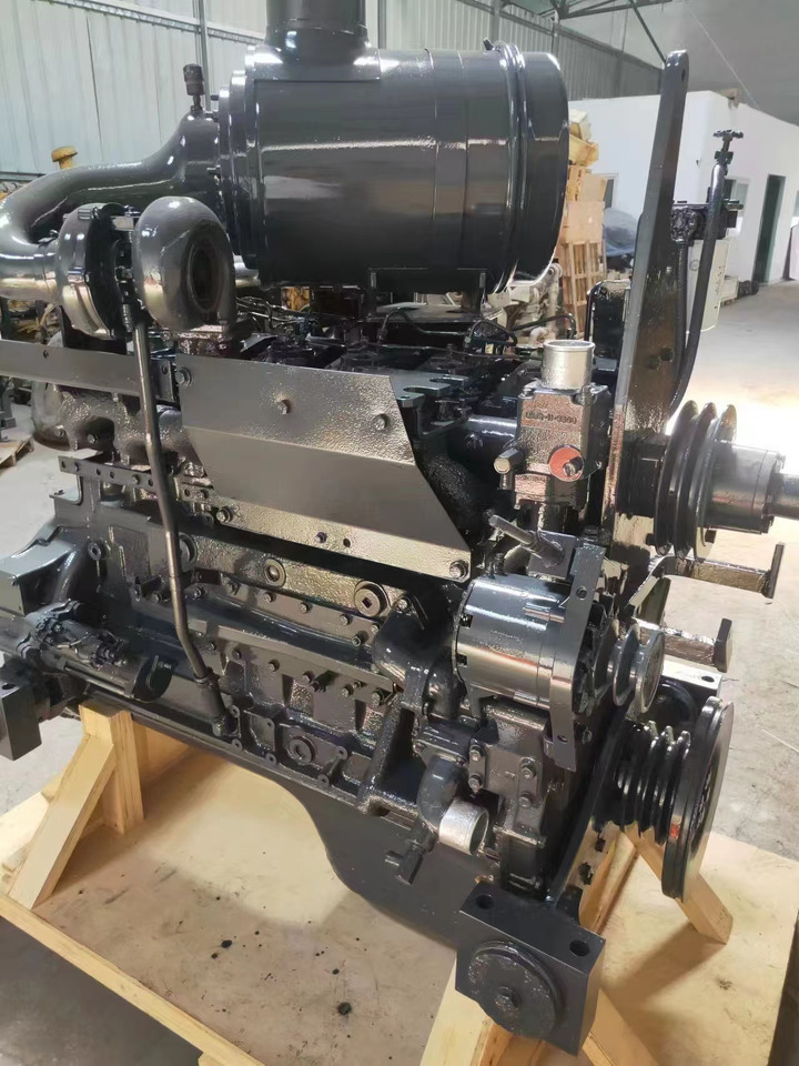 KOMATSU 6D125 - Motor voor Graafmachine: afbeelding 1 KOMATSU 6D125 - Motor voor Graafmachine: afbeelding 1