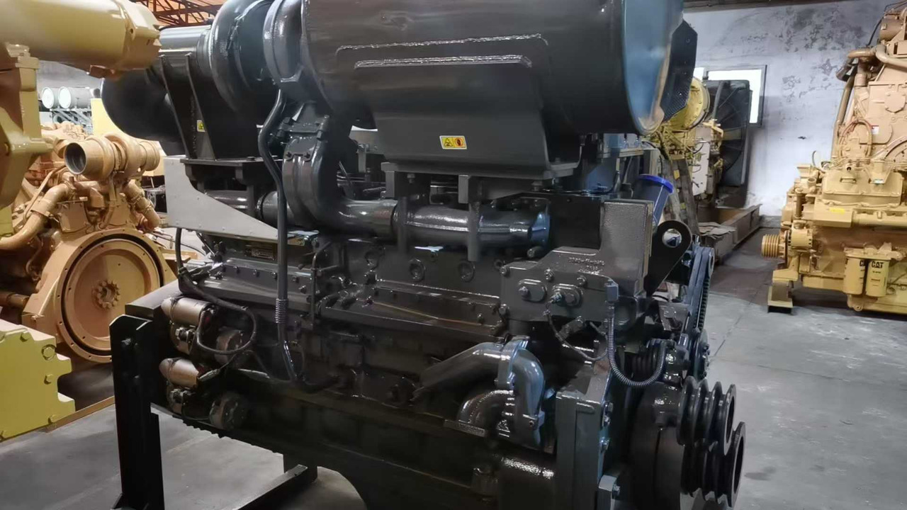 KOMATSU 6D170E-3 - Motor voor Lader: afbeelding 2 KOMATSU 6D170E-3 - Motor voor Lader: afbeelding 2