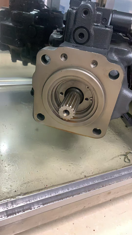 KOMATSU 708-1t-00431 - Hydraulische pomp voor Graafmachine: afbeelding 1 KOMATSU 708-1t-00431 - Hydraulische pomp voor Graafmachine: afbeelding 1