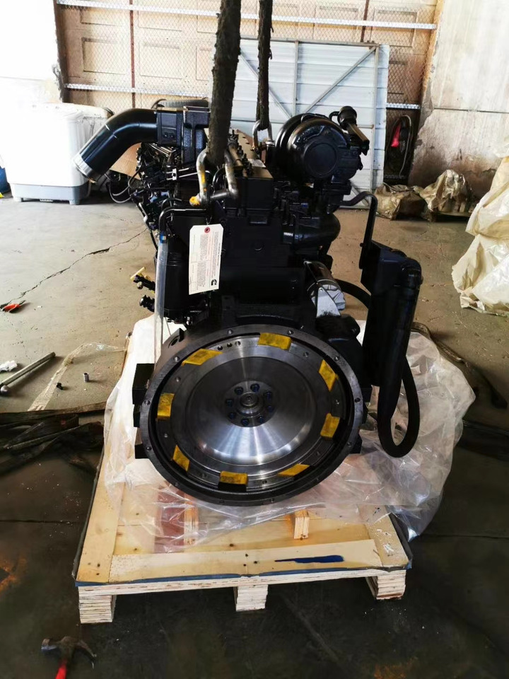 KOMATSU SAA6D114E - Motor voor Graafmachine: afbeelding 2 KOMATSU SAA6D114E - Motor voor Graafmachine: afbeelding 2