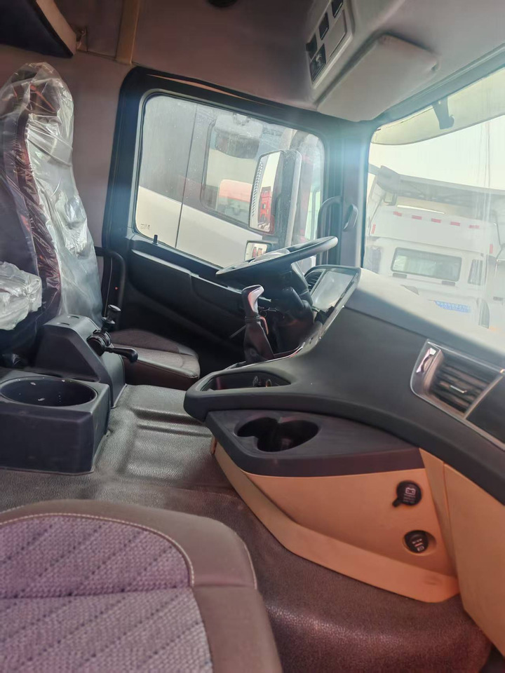 Trekker Auman 6×4: afbeelding 6 Trekker Auman 6×4: afbeelding 6