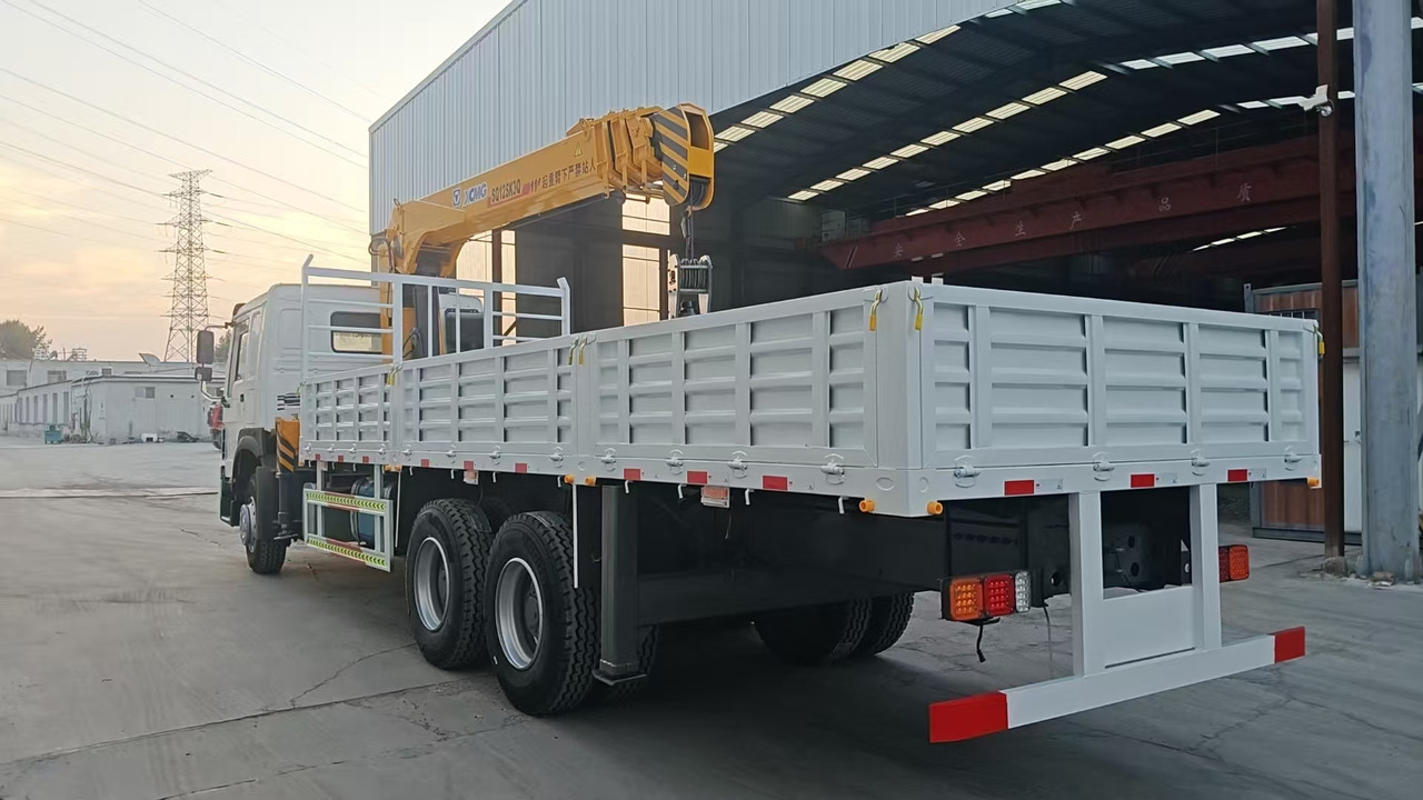 XCMG SQ12SK3Q - Kraanwagen: afbeelding 2 XCMG SQ12SK3Q - Kraanwagen: afbeelding 2