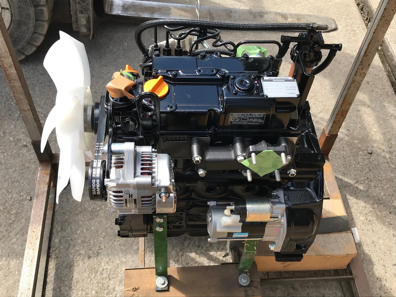 YANMAR 3TNV76 - Motor voor Graafmachine: afbeelding 1 YANMAR 3TNV76 - Motor voor Graafmachine: afbeelding 1