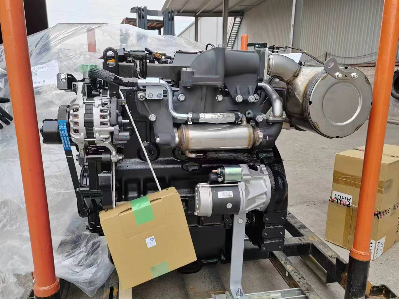YANMAR 4TNV98C - Motor voor Graafmachine: afbeelding 5 YANMAR 4TNV98C - Motor voor Graafmachine: afbeelding 5