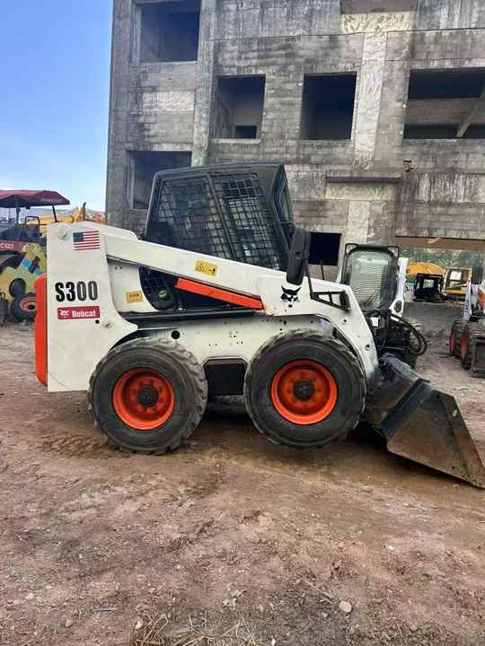 100%Ready Bobcat S300 Well Sold Most Famous Brand High Quality Bobcat S300 Skid Steer Loader for Sale - Wiellader: afbeelding 2 100%Ready Bobcat S300 Well Sold Most Famous Brand High Quality Bobcat S300 Skid Steer Loader for Sale - Wiellader: afbeelding 2