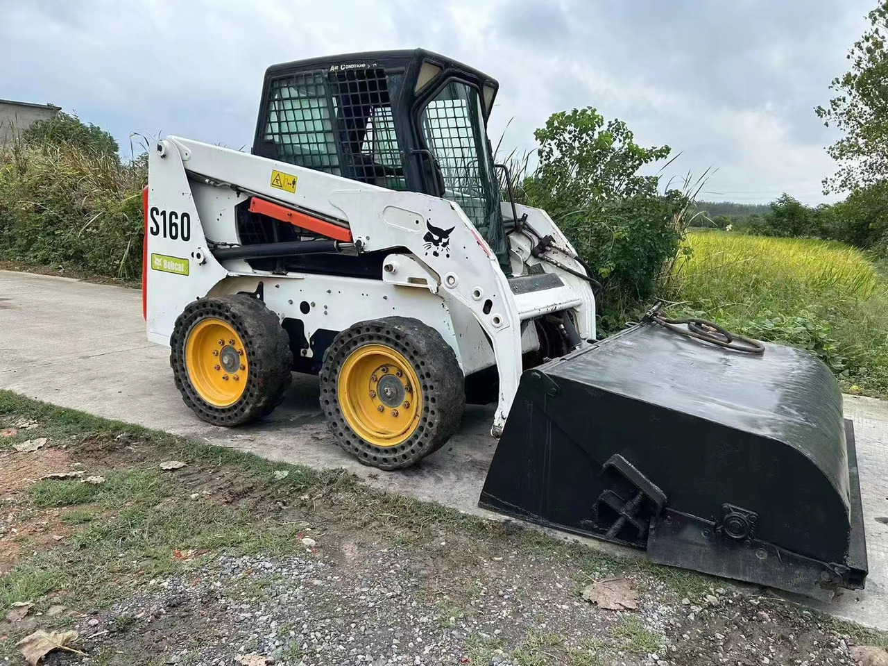 BOBCAT Second-hand Excellent Skidsteer Bobcat S160 - Schranklader: afbeelding 1 BOBCAT Second-hand Excellent Skidsteer Bobcat S160 - Schranklader: afbeelding 1