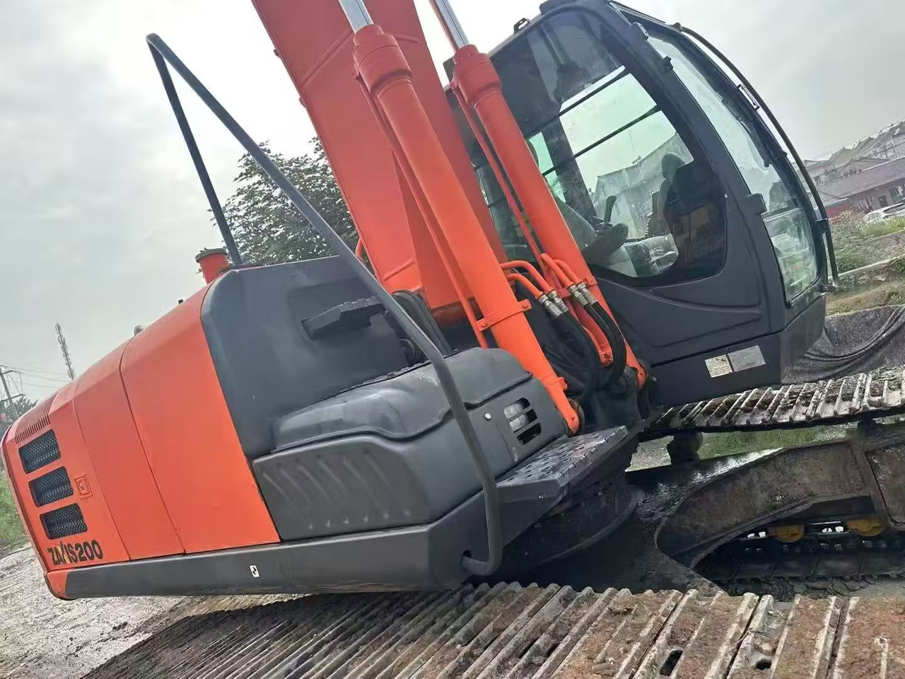 CRAWLER EXCAVATOR Original Japan Hitachi ZX200-5 Excavator Hitachi Excavator in Low Price for Hot Sale - Bouwmachine: afbeelding 5 CRAWLER EXCAVATOR Original Japan Hitachi ZX200-5 Excavator Hitachi Excavator in Low Price for Hot Sale - Bouwmachine: afbeelding 5