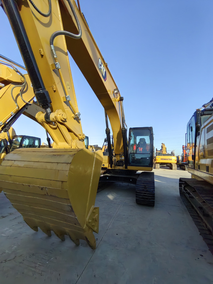 EXCAVATOR Used Cat 330GC Excavator: Unleash Unmatched Power and Precision for All Your Construction Endeavors.Low Price and Good Quality - Bouwmachine: afbeelding 3 EXCAVATOR Used Cat 330GC Excavator: Unleash Unmatched Power and Precision for All Your Construction Endeavors.Low Price and Good Quality - Bouwmachine: afbeelding 3