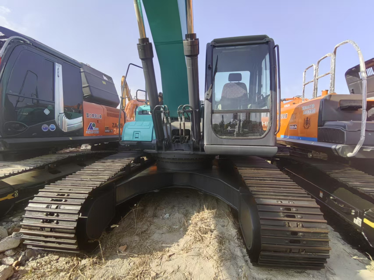 KOBELCO High Performance Kobelco SK210 Excavator Japan Brand Kobelco Hydraulic Crawler Excavator - Bouwmachine: afbeelding 2 KOBELCO High Performance Kobelco SK210 Excavator Japan Brand Kobelco Hydraulic Crawler Excavator - Bouwmachine: afbeelding 2