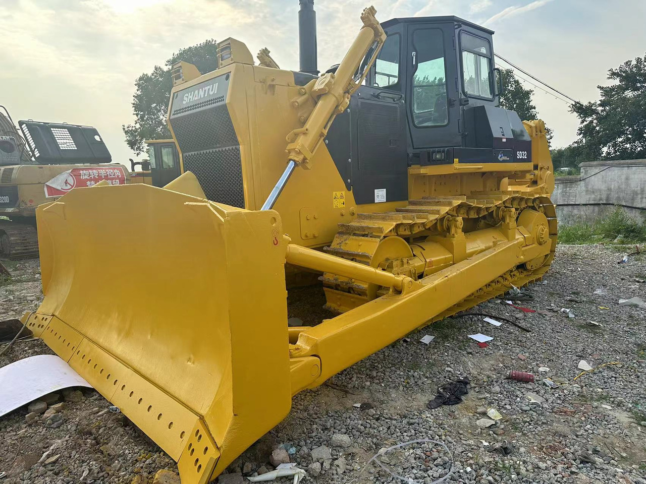 SHANTUI SD32 Used Machine Construction Bulldozer - Bouwmachine: afbeelding 1 SHANTUI SD32 Used Machine Construction Bulldozer - Bouwmachine: afbeelding 1