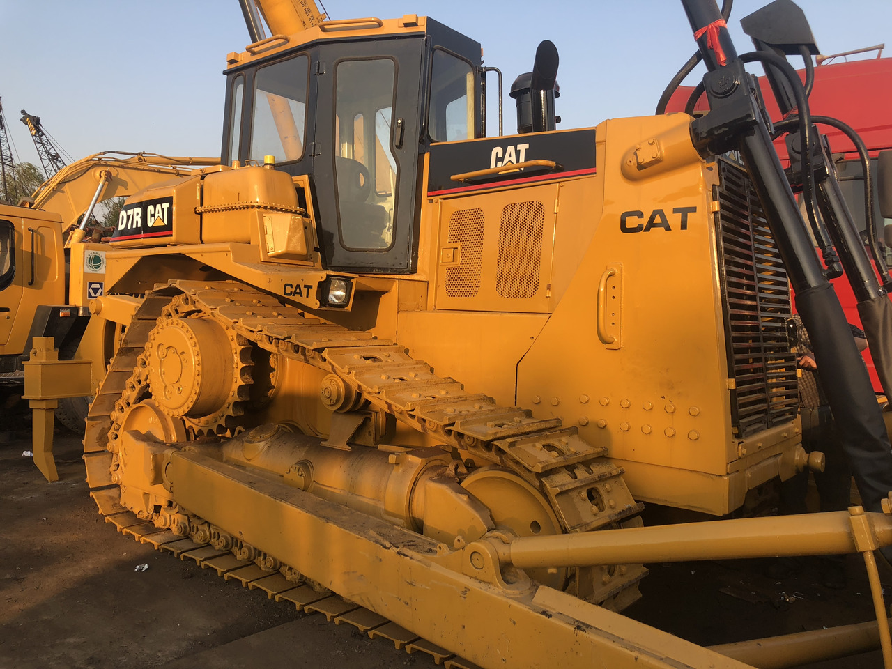 Used bulldozer CAT D7R high quality hotsale - Bouwmachine: afbeelding 1 Used bulldozer CAT D7R high quality hotsale - Bouwmachine: afbeelding 1