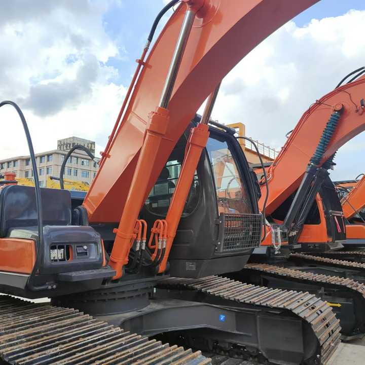Hitachi Brand Zx210 Crawler Excavator 21tons Digger for Sale Used Hitachi Zx200 210 350 Excavator in Stock on Sale - Graafmachine: afbeelding 3 Hitachi Brand Zx210 Crawler Excavator 21tons Digger for Sale Used Hitachi Zx200 210 350 Excavator in Stock on Sale - Graafmachine: afbeelding 3