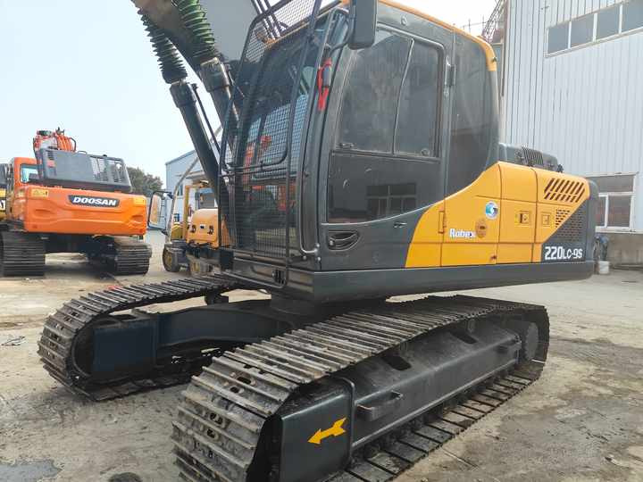 Hyundai 220LC-9S Used Excavator for Mining & Construction | Price Negotiable, Global Shipping - Rupsgraafmachine: afbeelding 2 Hyundai 220LC-9S Used Excavator for Mining & Construction | Price Negotiable, Global Shipping - Rupsgraafmachine: afbeelding 2