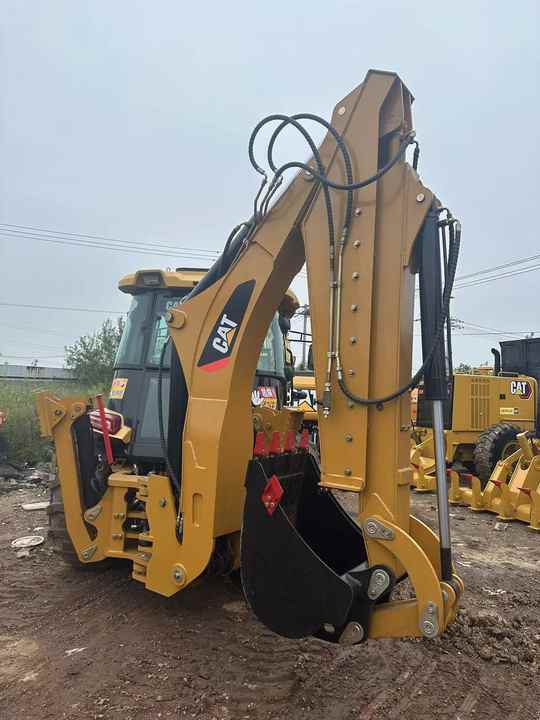 Used Caterpillar CAT 450F Retro Excavator CAT420F Cheap Price for Sale - Graafmachine: afbeelding 3 Used Caterpillar CAT 450F Retro Excavator CAT420F Cheap Price for Sale - Graafmachine: afbeelding 3