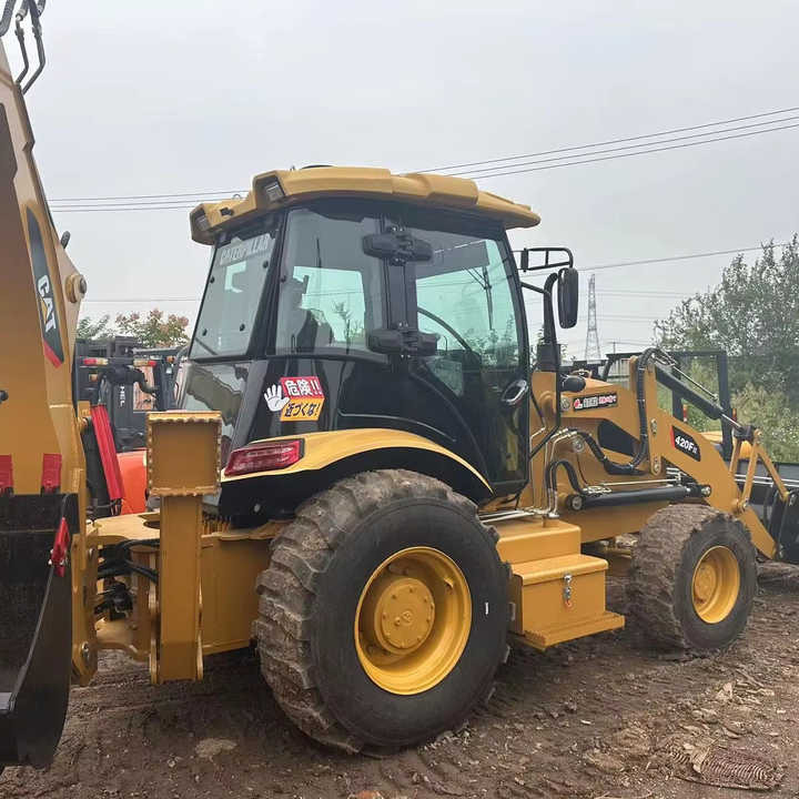 Used Caterpillar CAT 450F Retro Excavator CAT420F Cheap Price for Sale - Graafmachine: afbeelding 1 Used Caterpillar CAT 450F Retro Excavator CAT420F Cheap Price for Sale - Graafmachine: afbeelding 1