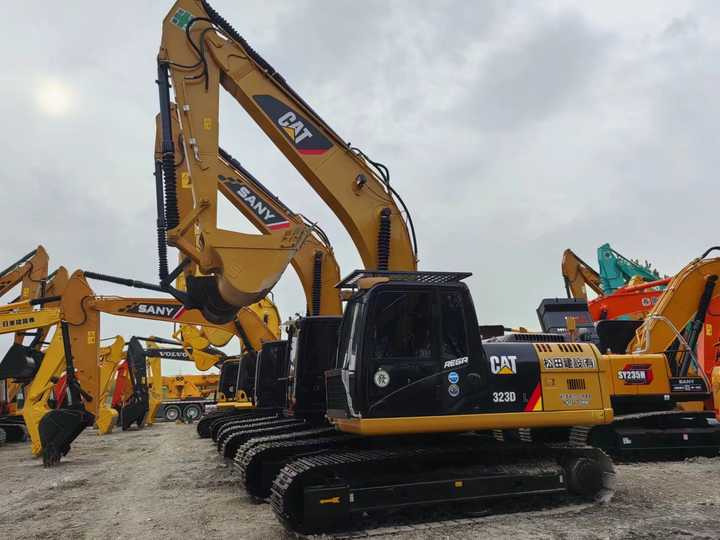 Used Digger CAT 323DL Construction Machinery Construction Digger Used CAT 323DL Cheap Excavator - Rupsgraafmachine: afbeelding 3 Used Digger CAT 323DL Construction Machinery Construction Digger Used CAT 323DL Cheap Excavator - Rupsgraafmachine: afbeelding 3