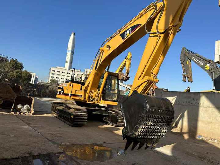 Used Digger CAT 325BL Construction Machinery Construction Digger Used CAT 325BL Cheap Excavator - Rupsgraafmachine: afbeelding 5 Used Digger CAT 325BL Construction Machinery Construction Digger Used CAT 325BL Cheap Excavator - Rupsgraafmachine: afbeelding 5