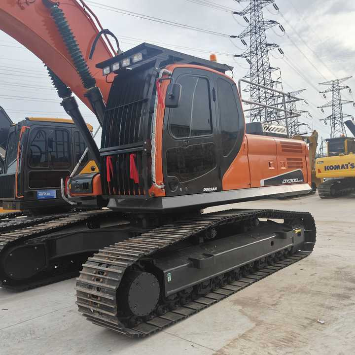 Used Digger DOOSAN DX300 Construction MachineryConstruction Digger Used DOOSAN DX300 Cheap Excavator - Rupsgraafmachine: afbeelding 4 Used Digger DOOSAN DX300 Construction MachineryConstruction Digger Used DOOSAN DX300 Cheap Excavator - Rupsgraafmachine: afbeelding 4