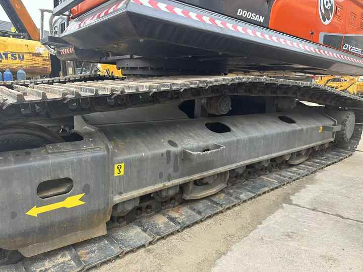 Used Digger Doosan DX225LC-9T Construction Machinery Construction Digger Used Doosan DX225LC-9T Cheap Excavator - Rupsgraafmachine: afbeelding 4 Used Digger Doosan DX225LC-9T Construction Machinery Construction Digger Used Doosan DX225LC-9T Cheap Excavator - Rupsgraafmachine: afbeelding 4