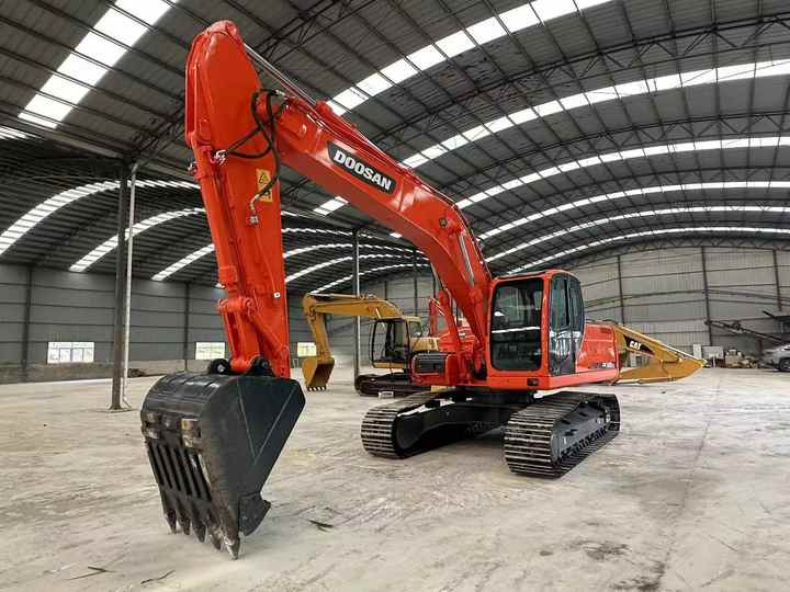 Used Digger Doosan DX225LC-9T Construction Machinery Construction Digger Used Doosan DX225LC-9T Cheap Excavator - Rupsgraafmachine: afbeelding 2 Used Digger Doosan DX225LC-9T Construction Machinery Construction Digger Used Doosan DX225LC-9T Cheap Excavator - Rupsgraafmachine: afbeelding 2