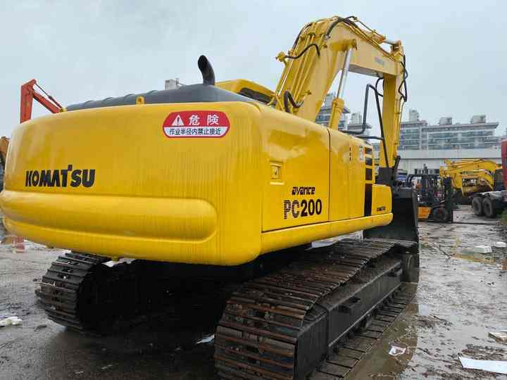 Used Good Quality Japan Original PC200-6 in Good Condition PC200-6 Komatsu - Rupsgraafmachine: afbeelding 3 Used Good Quality Japan Original PC200-6 in Good Condition PC200-6 Komatsu - Rupsgraafmachine: afbeelding 3