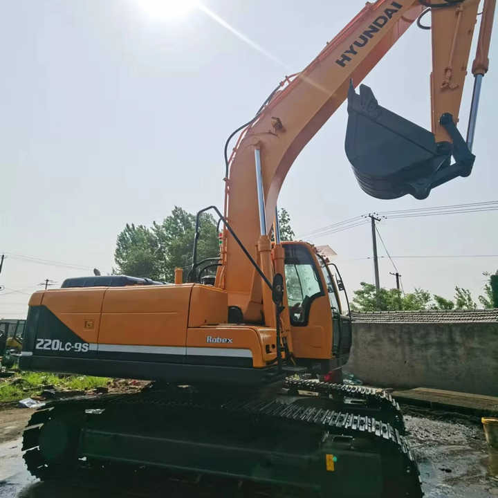 Used HYUNDAI R220-9S New Model Excavator Second Hand Machine Popular Brand Korean hyundai Hydraulic Machinery - Graafmachine: afbeelding 1 Used HYUNDAI R220-9S New Model Excavator Second Hand Machine Popular Brand Korean hyundai Hydraulic Machinery - Graafmachine: afbeelding 1