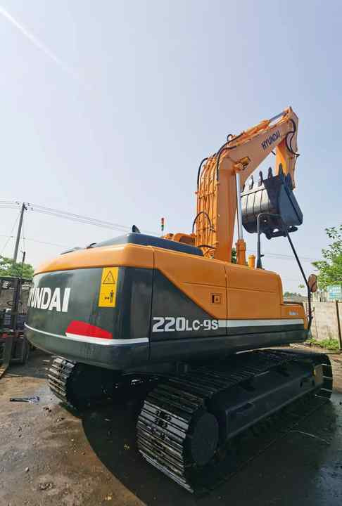 Used HYUNDAI R220-9S New Model Excavator Second Hand Machine Popular Brand Korean hyundai Hydraulic Machinery - Graafmachine: afbeelding 5 Used HYUNDAI R220-9S New Model Excavator Second Hand Machine Popular Brand Korean hyundai Hydraulic Machinery - Graafmachine: afbeelding 5