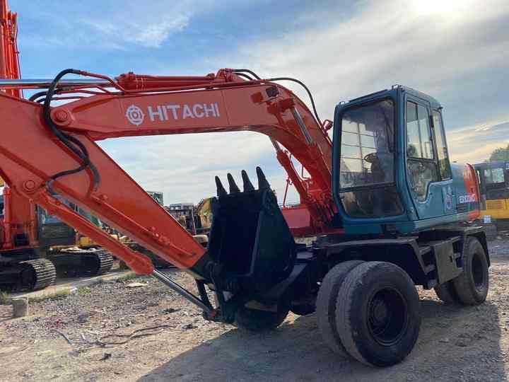 Used Hitachi Ex100WD Wheel Excavator for Sale Japan Made Hitachi Ex100wd Wheeled Excavator for Sale - Rupsgraafmachine: afbeelding 5 Used Hitachi Ex100WD Wheel Excavator for Sale Japan Made Hitachi Ex100wd Wheeled Excavator for Sale - Rupsgraafmachine: afbeelding 5