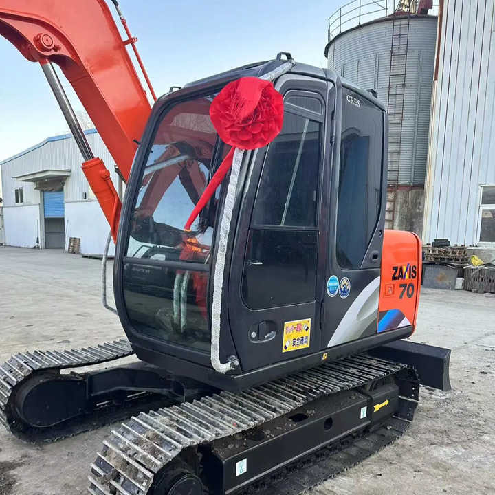 Used Hitachi Excavator ZX70 Japan Import Second Hand Small Crawler ZX70 Excavator for Sale - Rupsgraafmachine: afbeelding 1 Used Hitachi Excavator ZX70 Japan Import Second Hand Small Crawler ZX70 Excavator for Sale - Rupsgraafmachine: afbeelding 1